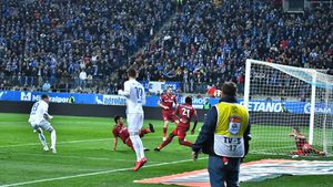 Universitatea Craiova nu a scăpat de amendă după incidentele de la meciul cu CFR Cluj! Anunțul LPF