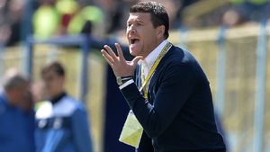 Scandal în Colentina! Oprița, oprit cu bodyguarzii să intre pe stadionul echipei unde e antrenor. "Crede că este stăpânul pământului!". Ce a declanșat isteria și dezvăluiri de la pauza meciului cu FCSB