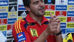 Contra: "Franța este favorită la calificare"