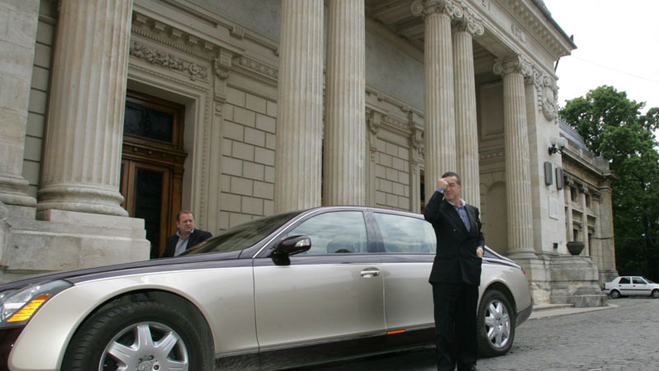 "Ceaușescu e mic copil pe lângă Gigi Becali!" CE CREZI?