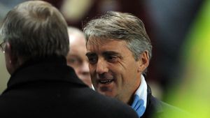 FOTO** De ciudă că au fost învinși, cei de la City i-au "transferat" din tastatură pe Nani și Smalling! Ferguson va râde cu poftă când va vedea gafa asta :))