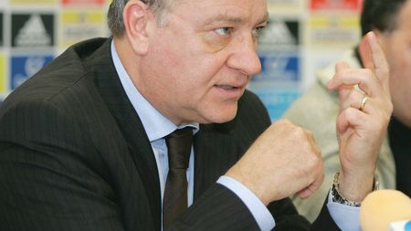 Sandu: „Daniel Florea e un vagabond!"