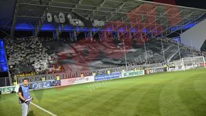 Premieră în România! Coregrafie 3D de EXCEPȚIE realizată de fanii Petrolului! FOTO Momentul istoric marcat în peluza "lupilor": "Ploiești never surrenders"