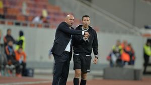 Vasile Miriuță dă startul războiului înaintea meciului cu FCSB: "Alibec e foarte bun, dar nu-i mai bun decât el..." Pe cine pune peste vedeta lui Reghecampf și tactica pe care o anunță: "Nu mai jucăm ca acum 20 de ani"