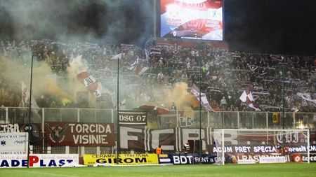 Fanii Rapidului: **'Bateți Steaua sau plecați!'