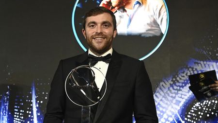 „Regele transferurilor” n-are noroc în dragoste: „Aș da cele 10 milioane de urmăritori pe o iubită stabilă”