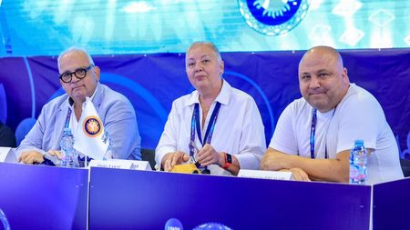 Doi români au condus o competiție importantă din luptele mondiale. „A fost o premieră”. EXCLUSIV