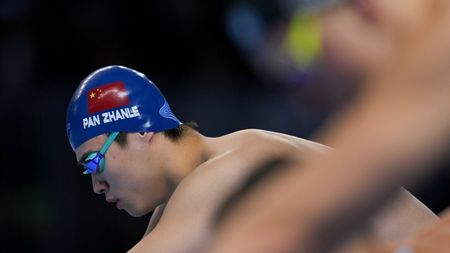 David Popovici e obsesia lui Zhanle Pan. Hăituit cu zeci de controale antidoping, chinezul a vorbit din Singapore despre român: „A scos de nicăieri timpul ăsta”