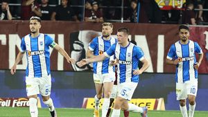 Jucătorii de la Universitatea Craiova, ode pentru Farul și Gică Hagi după victoria cu Rapid: „Ne bucurăm că îl avem antrenor în Superliga!”