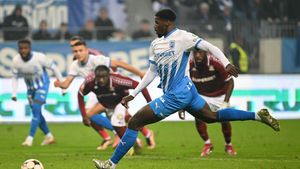 Nebunie la Craiova! Penalty în minutul 90+9 şi Oltenia ia foc