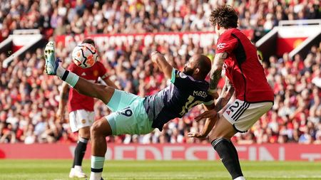 Manchester United a bătut palma pentru transferul de 82.000.000 de euro