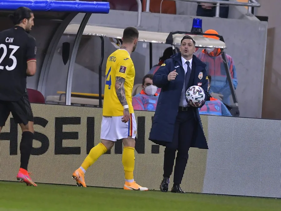 Rădoi a fost foarte criticat pentru filosofia sa extrem de ofensivă