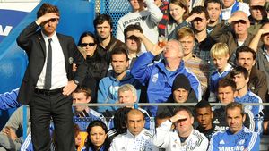 Scene incredibile! Război de 100 de milioane de lire între cele mai SCUMPE "gafe" din istoria lui Chelsea!** Și-a forțat Villas-Boas demiterea?