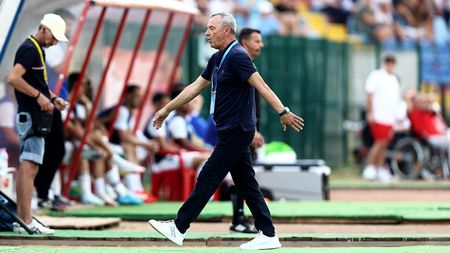 Rednic își amenință jucătorii după eșecul de la Botoșani: „O să stea la rând, la mine așa e"