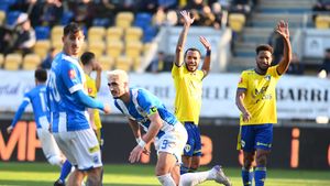 Emil Boc vrea să-i fure „magicianul” lui Mihai Rotaru! Universitatea Cluj e gata să deturneze transferul fotbalistului la Universitatea Craiova