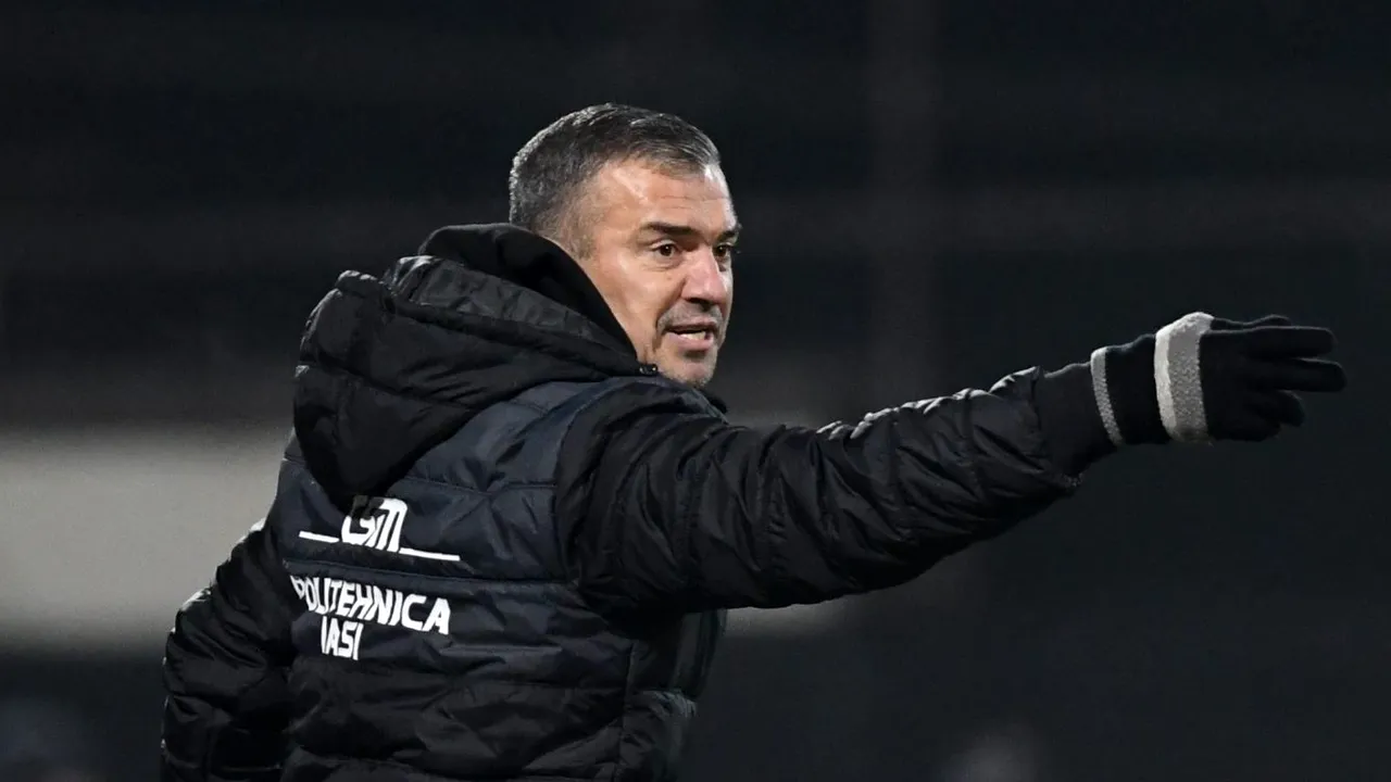 Doi fotbaliști ai Politehnicii Iași și-au depus memorii după ce au ajuns la patru luni fără salarii. Daniel Pancu: „E dreptul lor, chiar nu pot să mă supăr pe ei”