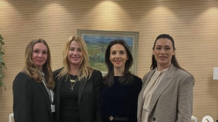 Imagine istorică: Nadia Comăneci, Andreea Răducan, Cătălina Ponor și Simona Amânar! „Lotul de super senioare”