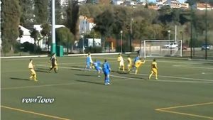 E dorit de Manchester și e comparat cu Messi, dar rămâne "rece":** "Nu mă gândesc la United, iar ca Messi nu joacă nimeni" VIDEO Ce poate puștiul care dă cu flit Vestului