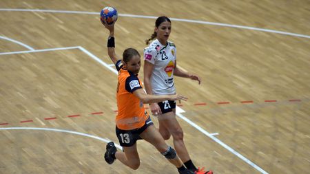 VIDEO | Vărzaru a reușit golul anului în Liga Națională, în victoria lui CSM București cu Alba Sebeș. "U" Cluj, surpriză mare cu Brașovul. Ce echipe au parcurs imaculat după două etape