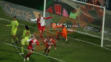 VIDEO** "Au mușcat" rău din Steaua! Cum i-a motivat Țălnar pe "câini" înainte de meci!