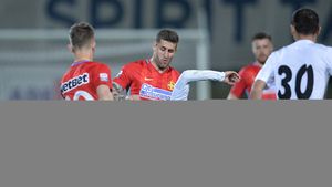 EXCLUSIV | "E succesorul lui Teixeira". Lovitura dată de FCSB cu fotbalistul aflat sub comanda lui Teja: "E foarte talentat și a mai pus și mușchi pe el"