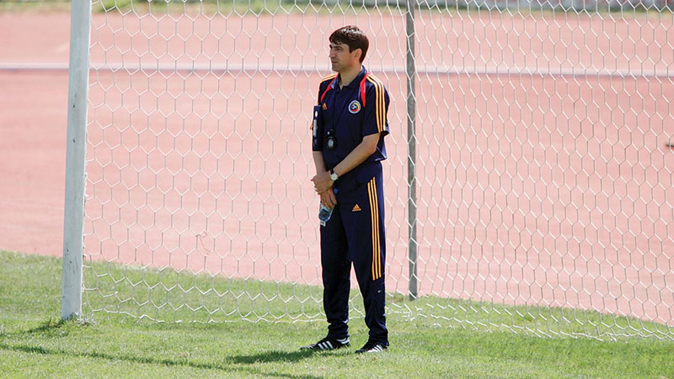 Lupu: "Uite că și Chivu stă cu fundul în poartă!"