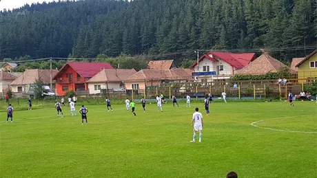 ACS Poli a câștigat doar cu 1-0 în fața unei echipe de Liga a 4-a Brașov.** Ionel Ganea testează jucători anonimi din străinătate