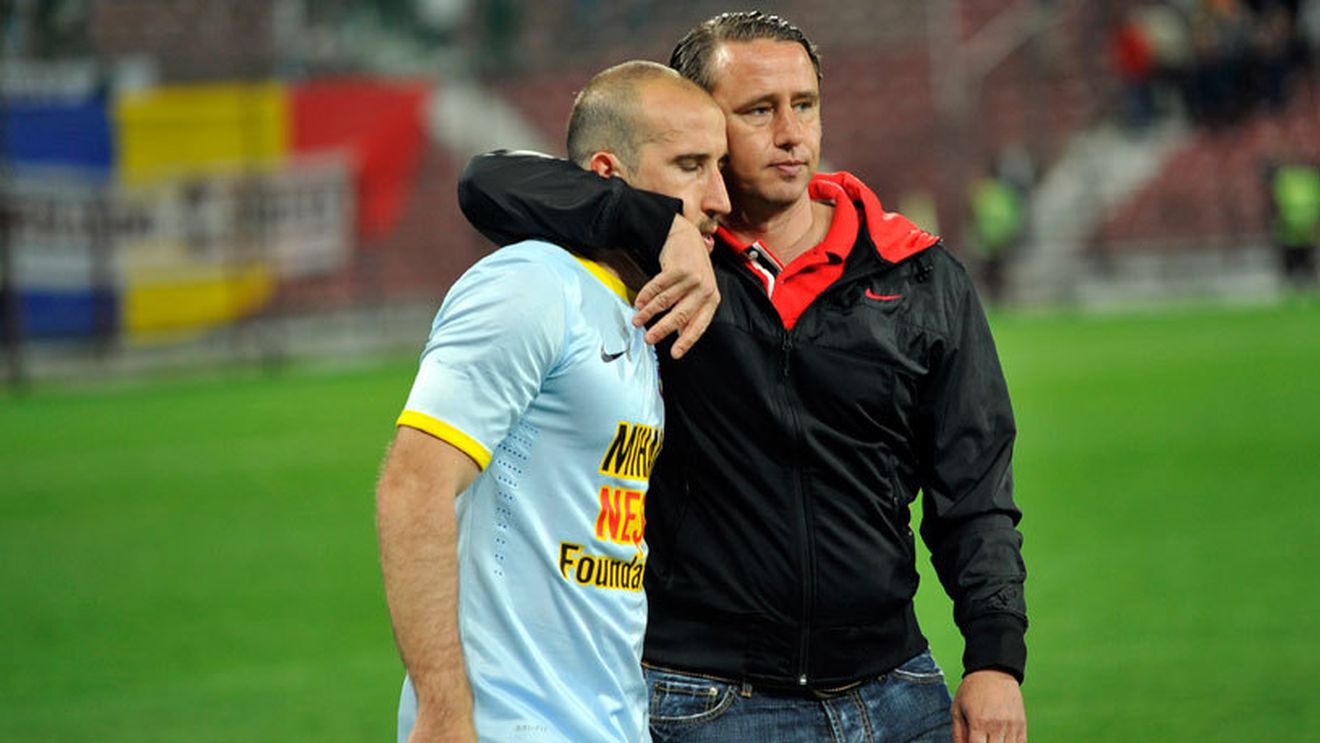 Reghe recunoaște: "Am trei oferte!" Ce răspuns le-a dat antrenorul Stelei celor care l-au căutat 