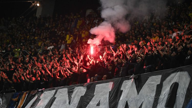 Sepsi – Dinamo live de la 21:00. Doar pe ProSport ai în timp real cronica meciului prin care „câinii” își apără primul loc în Superliga!