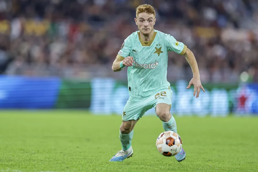 Andres Dumitrescu, în tricoul Slaviei Praga, în Europa League