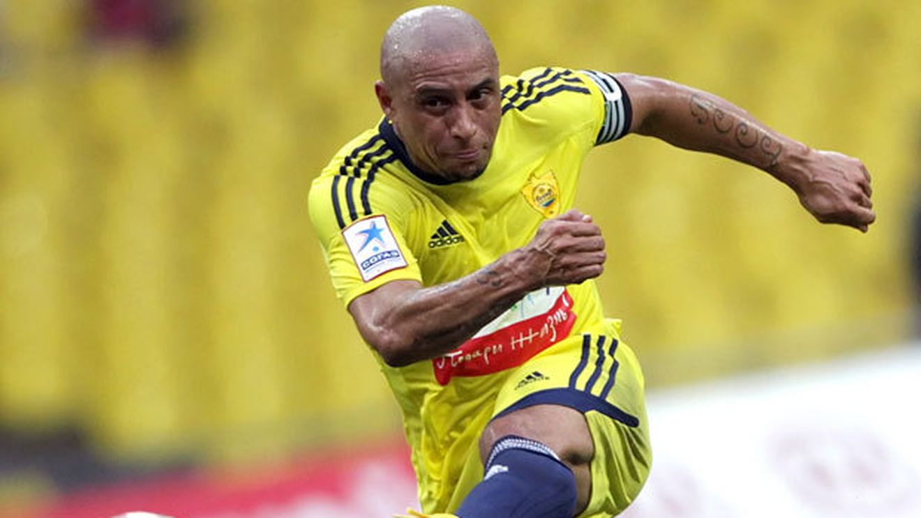 Roberto Carlos își ia în serios atribuțiile de antrenor!** Super lista de transferuri creată de el le poate da o lovitură lui Real Madrid și BarÃ§ei