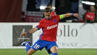 Gigi Becali i-a cerut în direct lui Ilie Dumitrescu să intermedieze transferul lui Mihai Lixandru pentru 500.000 de euro: „Spune-i unui prieten să dea banii”