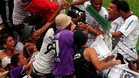 VIDEO / Ronaldo, la primul gol pentru Corinthians!**