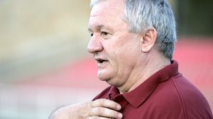 "Arbitrii își permit să facă orice, stau 2-3 etape și revin!"