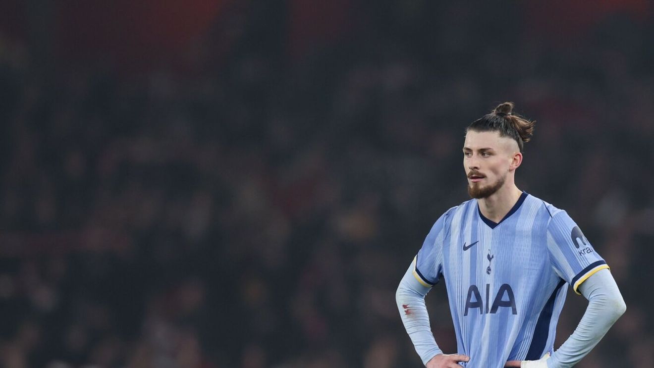 Tottenham a găsit înlocuitor pentru Radu Drăguşin în League Two, a patra divizie a Angliei