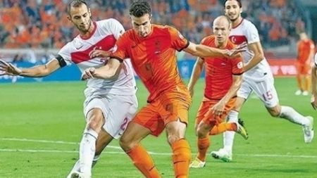 Preliminarii Euro 2016 | Olanda - Turcia e derby-ul zilei. Aflată pe trei în clasament "Portocala mecanică" are lotul decimat. Programul meciurilor și clasamentele din grupe
