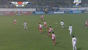 Dinu admite că s-au comis erori în favoarea 'câinilor':** 'Ofsaid-ul la Păun e discutabil'