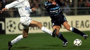 Ar fi una dintre cele mai spectaculoase reveniri ale verii!** Ravanelli, aproape de prima mare aventură ca antrenor: "Am luat licența cu notă maximă, fac față"