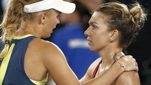 Locul unu, în pericol! Avansul uriaș al Simonei se poate evapora: cum, unde și când își poate pierde Halep coroana. Cazul în care Wozniacki o depăsește cu patru puncte și condiția esențială + cum ajunge daneza lider la o săptămână după Flushing Meadows