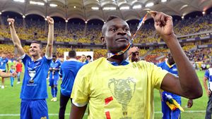 Se face transferul lui Bokila! Salariul cu care l-a convins Dinamo și singurul detaliu care împiedică mutarea. Iuliu Mureșan: "Sunt șanse mari să se facă"