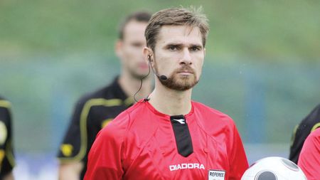Lille-Valencia, primul meci arbitrat de șase "fluierași" români! **Tudor e la centru