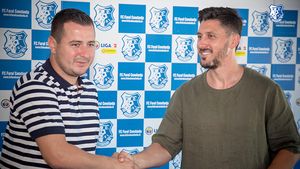 Ianis Zicu s-a săturat de autoizolare. „Îmi este dor să ies din casă fără să scriu pe o hârtie unde merg”