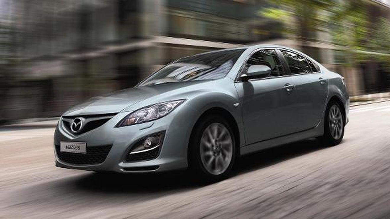 Azi se lansează în România ediția specială Mazda6 Takumi