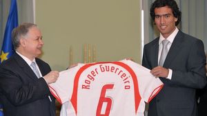 Polonia l-a "naturalizat" pe brazilianul Roger Guerreiro, de la Legia Varșovia