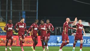 Un club din Superliga a primit o ofertă uriașă pentru atacant, dar patronul a refuzat-o pe loc! Speră să dea lovitura cu el în vară și să-l vândă pe sumă istorică în istoria echipei: „E din ce în ce mai bun”