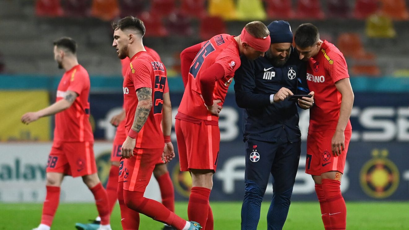 Cele 3 greșeli făcute de FCSB în meciul cu Universitatea Craiova: cine e vinovatul, Gigi Becali sau Mihai Pintilii? Ilie Dumitrescu le-a descoperit: „Apropo de judecata în oglindă”