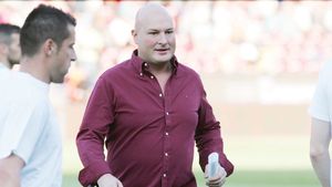 Paszkany sare la gâtul lui Mircea Sandu: "Ar trebui să își dea demisia"