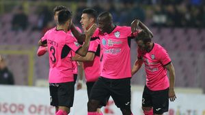 Ionuț Popa trebuie să stea bine cu nervii! Jucătorul care urma să fie titular cu Viitorul a făcut o "scenă" cu valize 