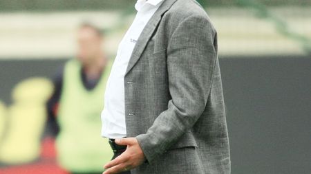 "Am jucat cu jumătate de atacant"