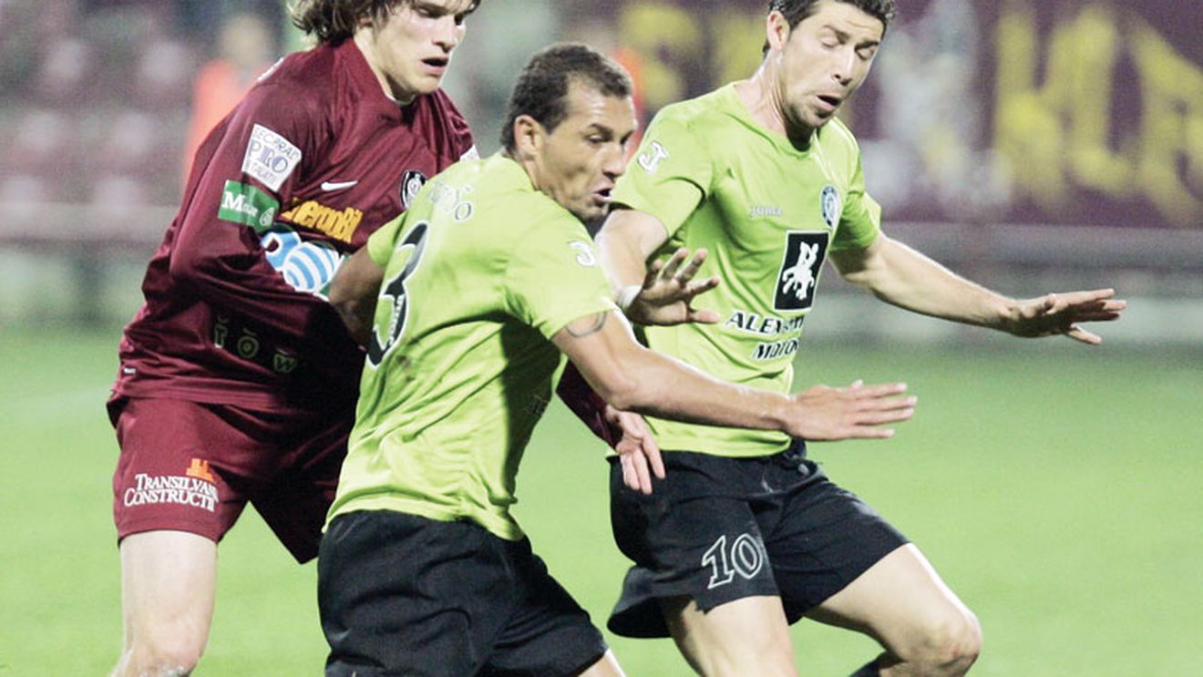 Le-au luat ochii! `Armata roșie`, pe urmele Urziceniului!